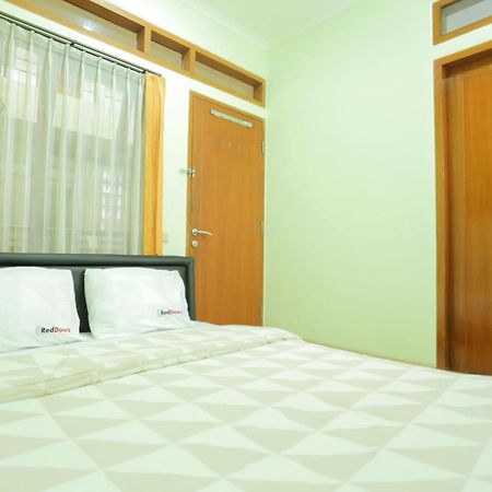 Hotel Reddoorz Near Sukajadi Bandung Zewnętrze zdjęcie
